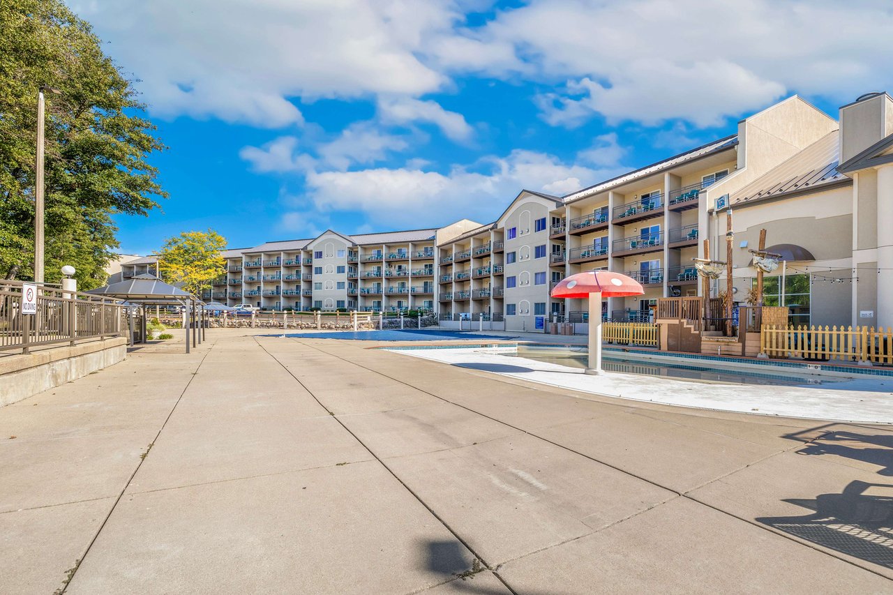 The Cove of Lake Geneva Unit 459