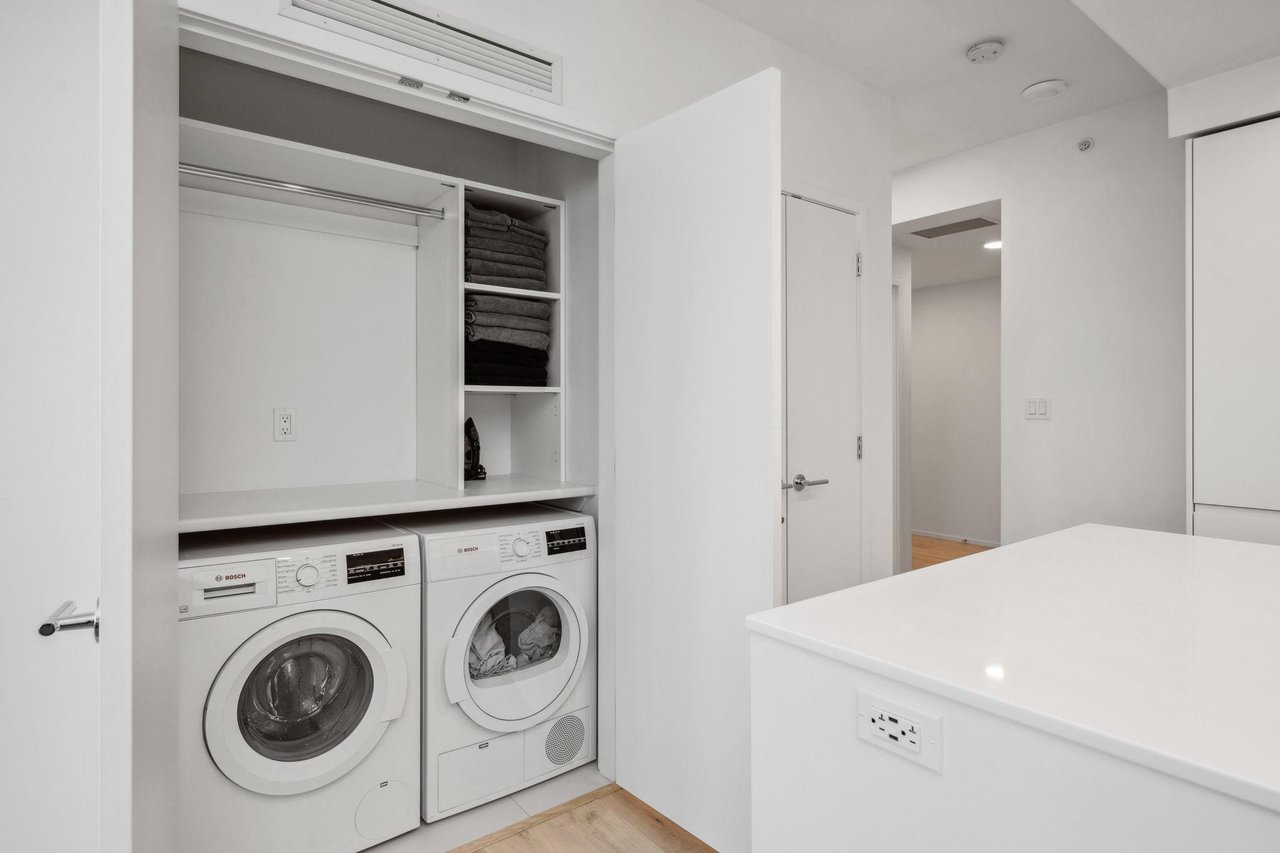 2006-3809 Evergreen Pl