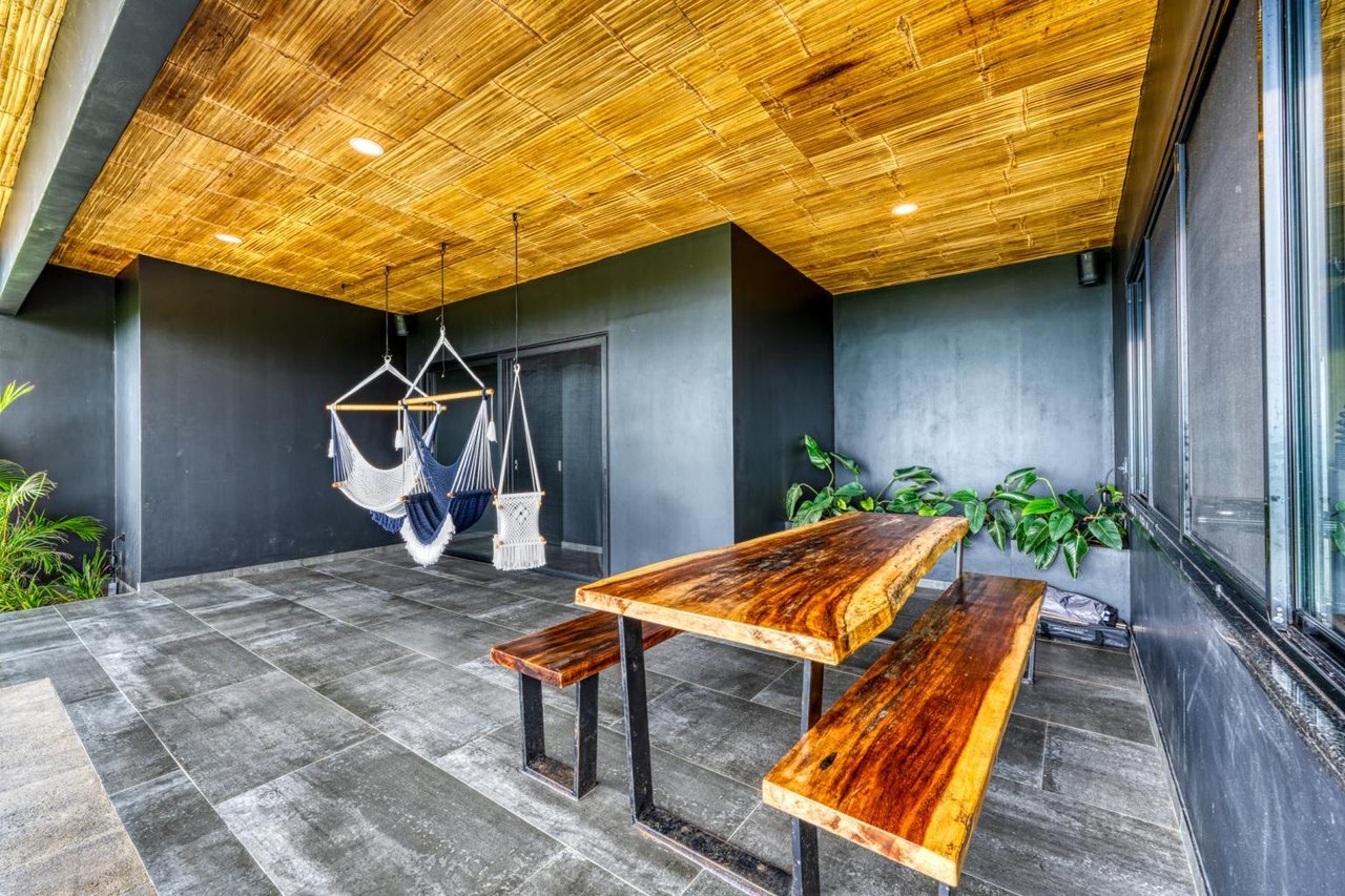 3 Bedroom Ocean View Estate