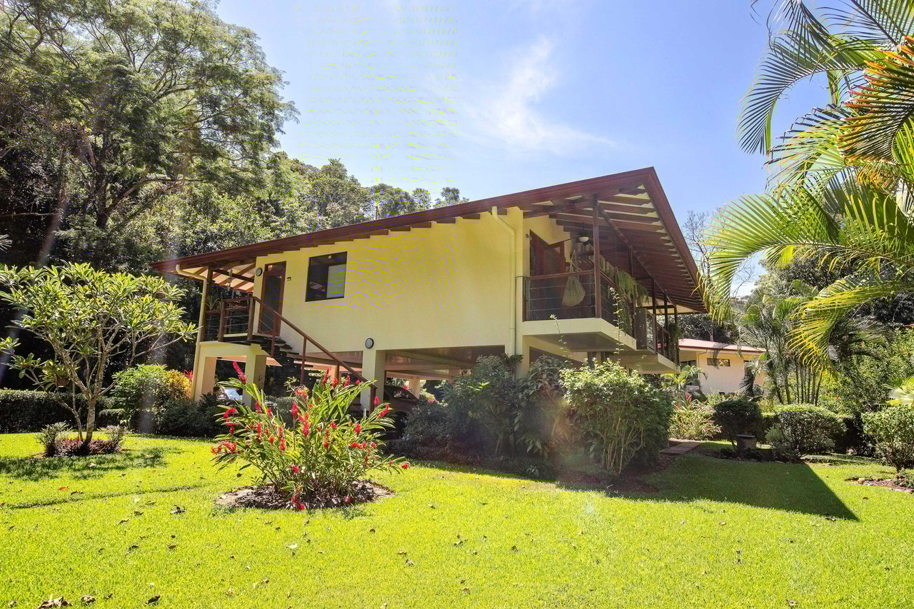 Wheelchair Friendly- 2 Bedroom house in a Quiet Community