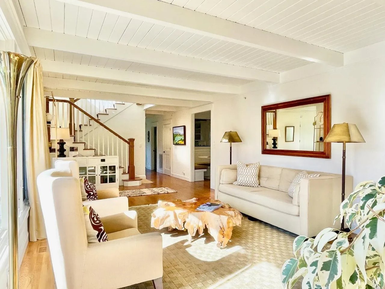 558 W Fairview Ave