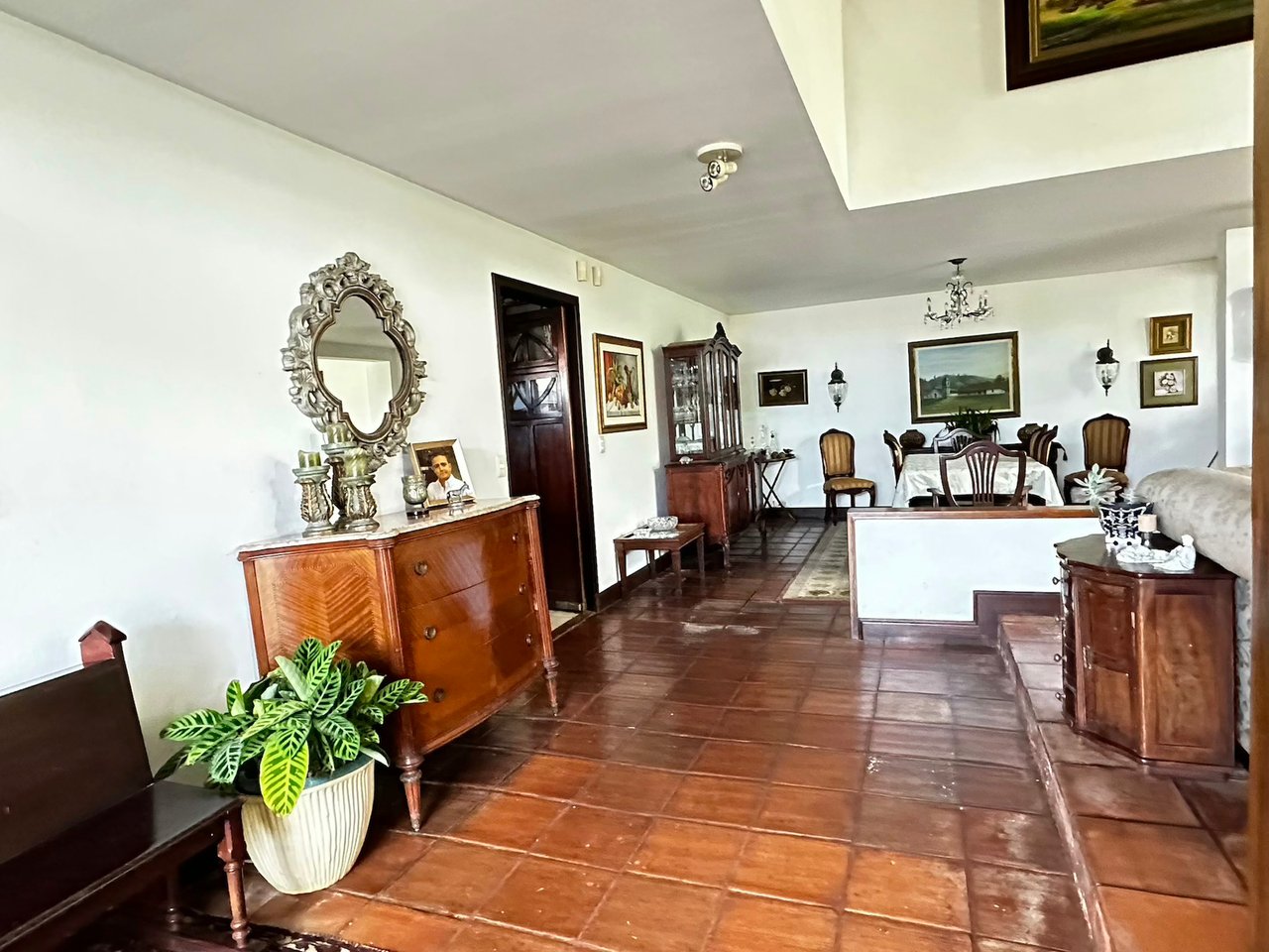 Artisan Colonial Family Home, Curridabat, San Jose