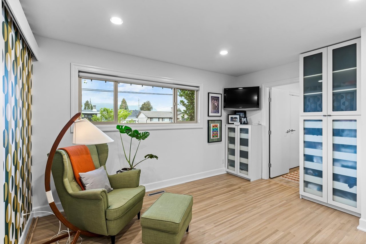 1720 Grover Ave