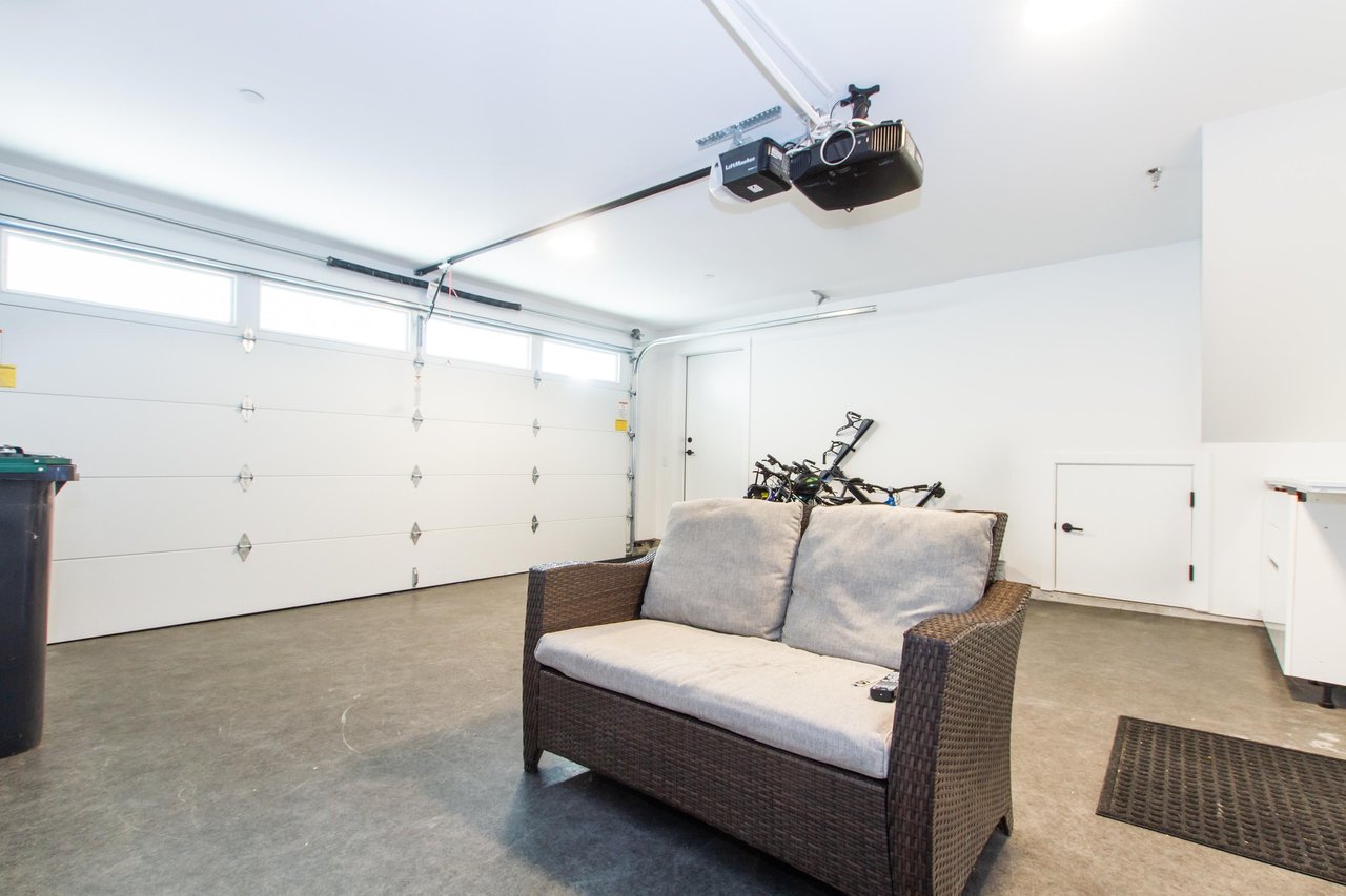 1351 Peakside Pl