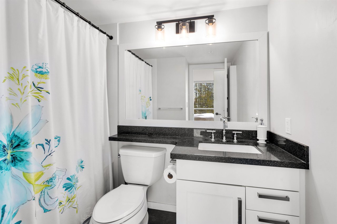 608-2133 Douglas Rd