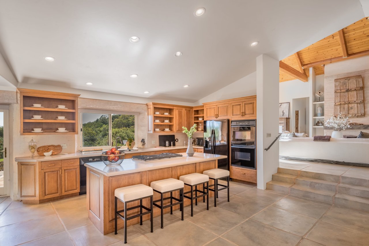 Quarry Hill Road, Sonoma