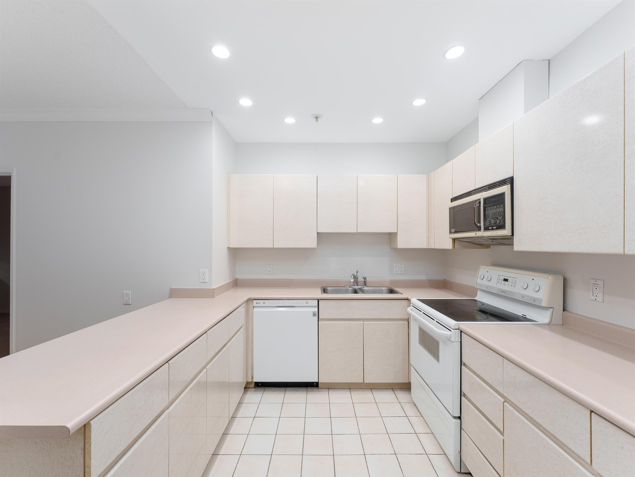 1108-1177 Hornby St