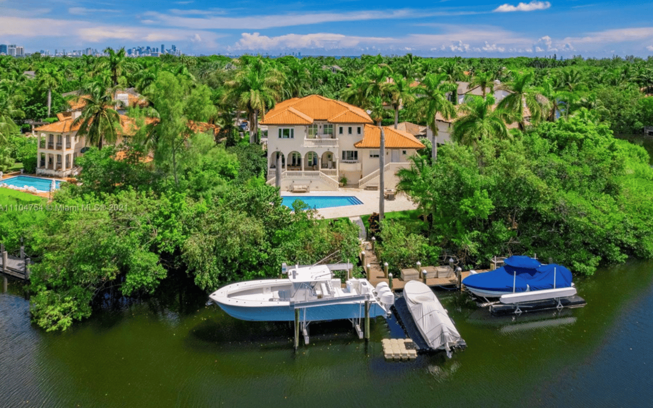 Family-Friendly Neighborhoods in Coral Gables