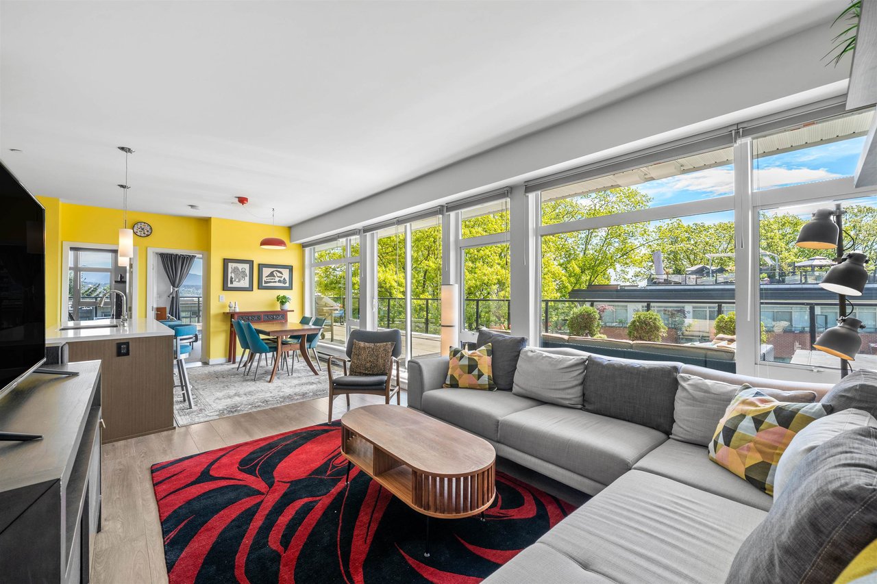 311-28 E Royal Ave