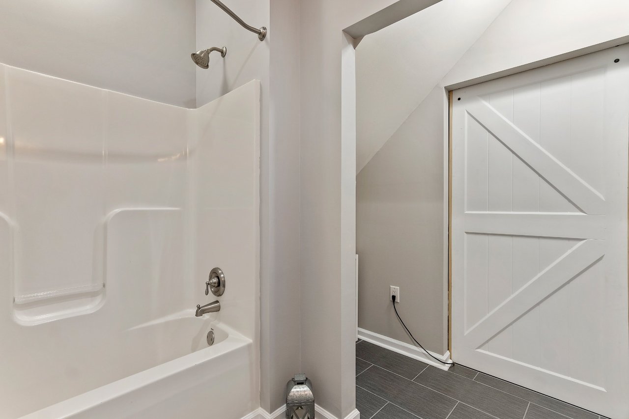 704 Abbey Village Circle