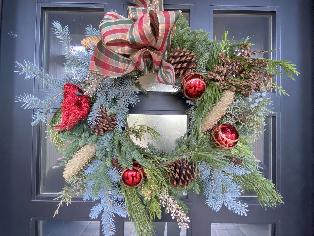 a beautiful homemade Christmas wreath