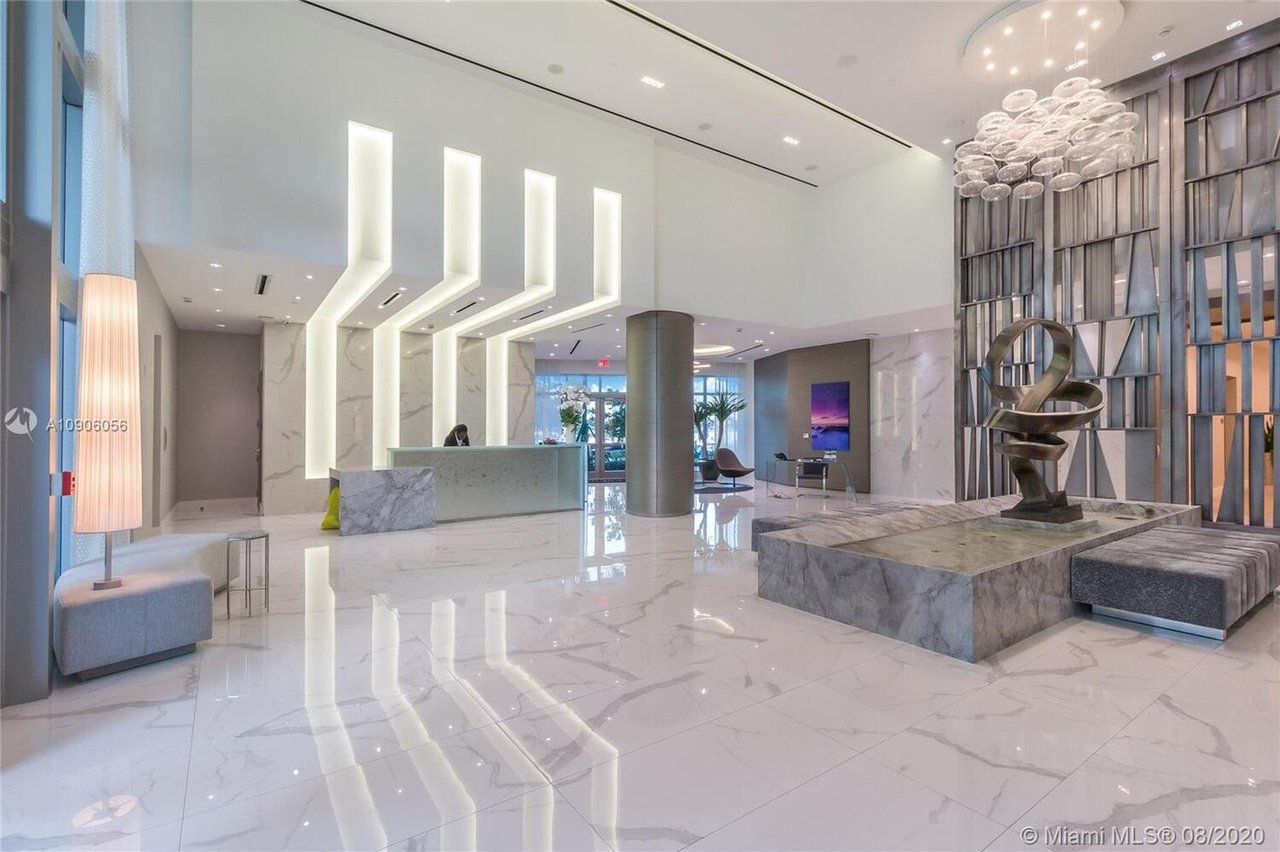 17111 Biscayne Blvd, #1007