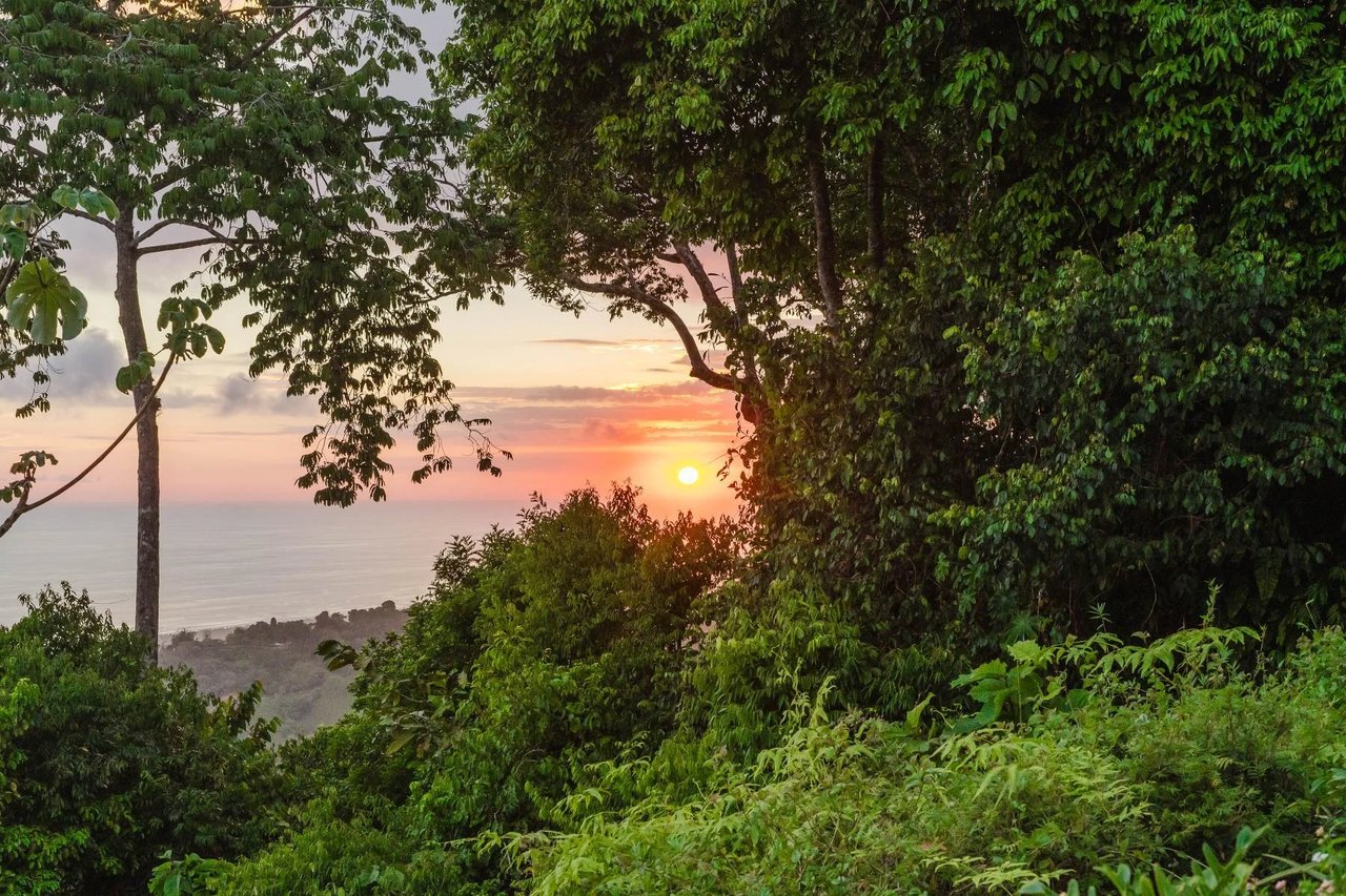 Sunset Ocean View Luxury Home, Dominical, Puntarenas