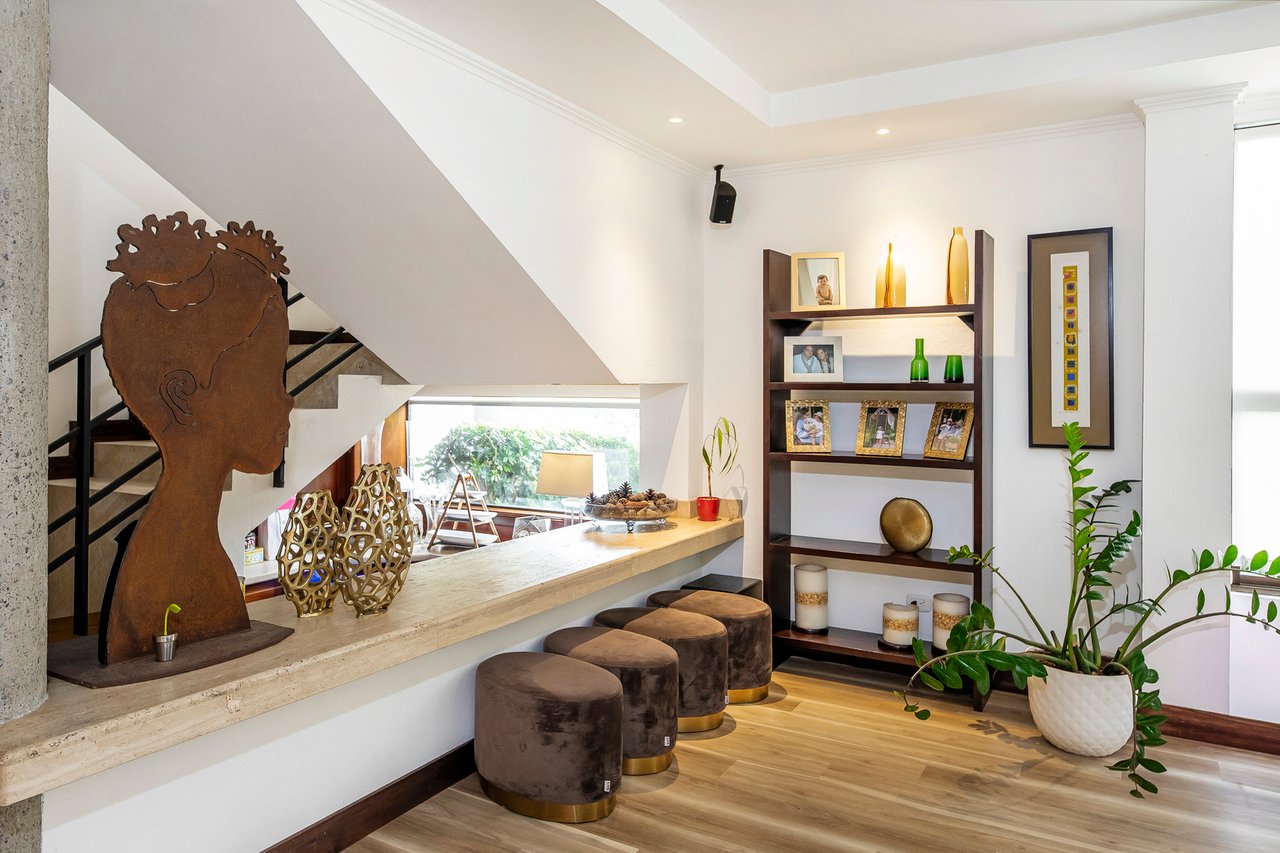 Remodeled Family Condo, Escazu, San Jose