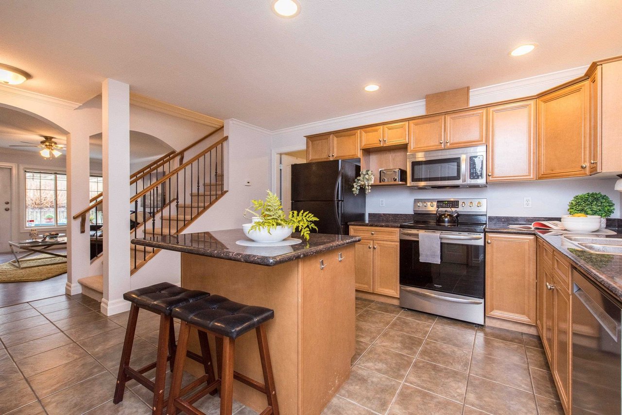 51-6449 Blackwood Ln