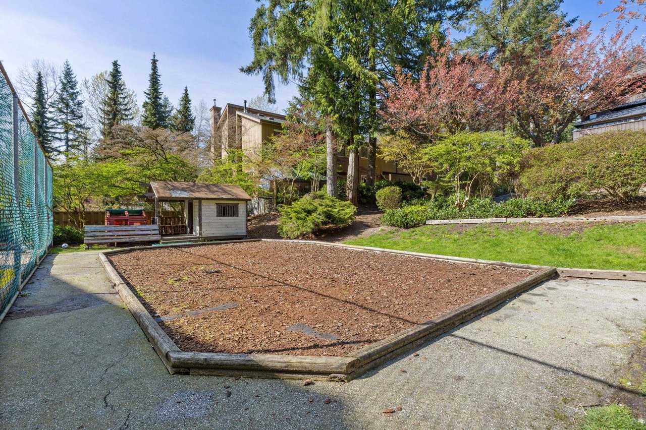 1894 Purcell Way, North Vancouver