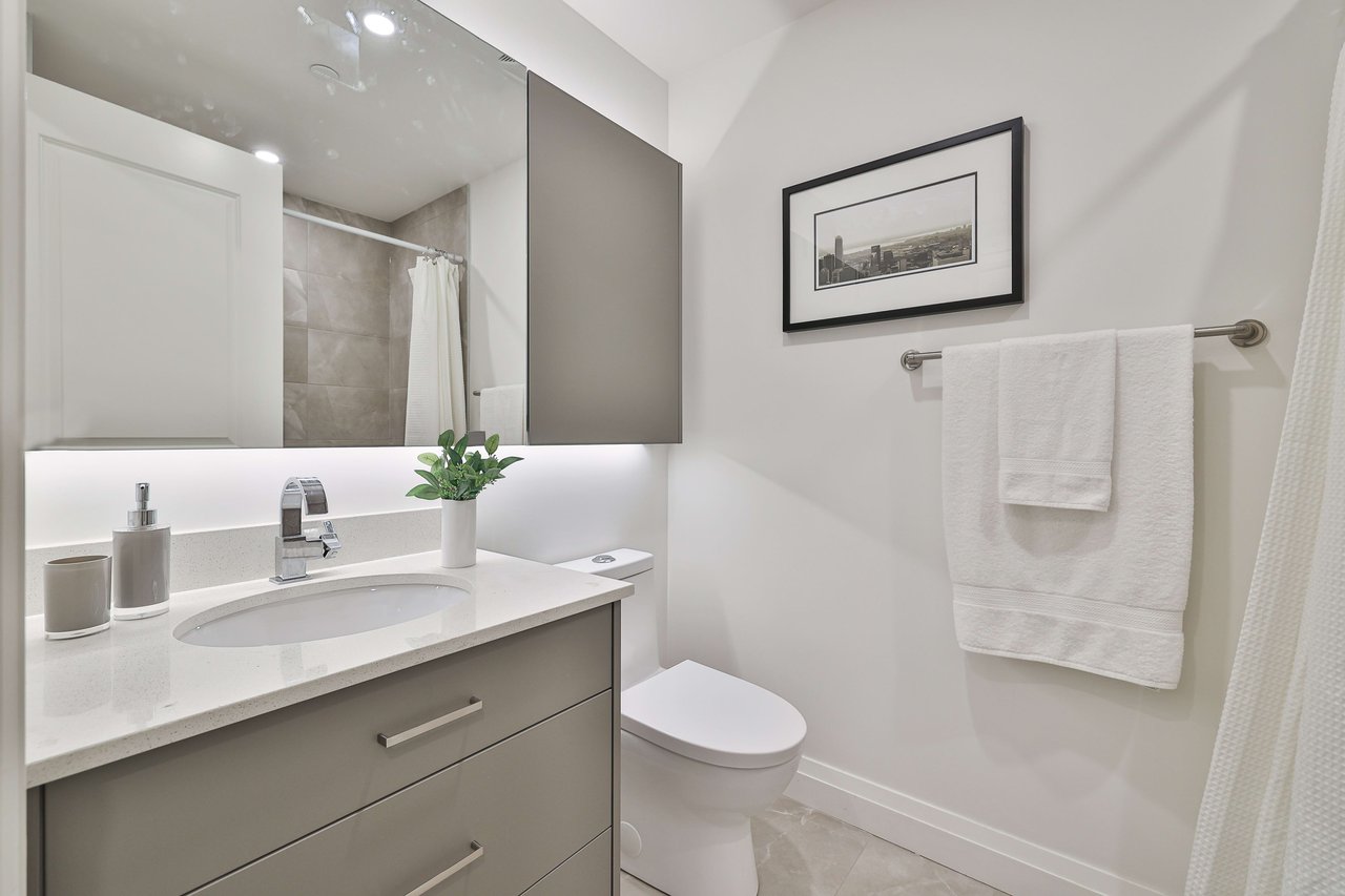 285 Avenue Road Suite #403