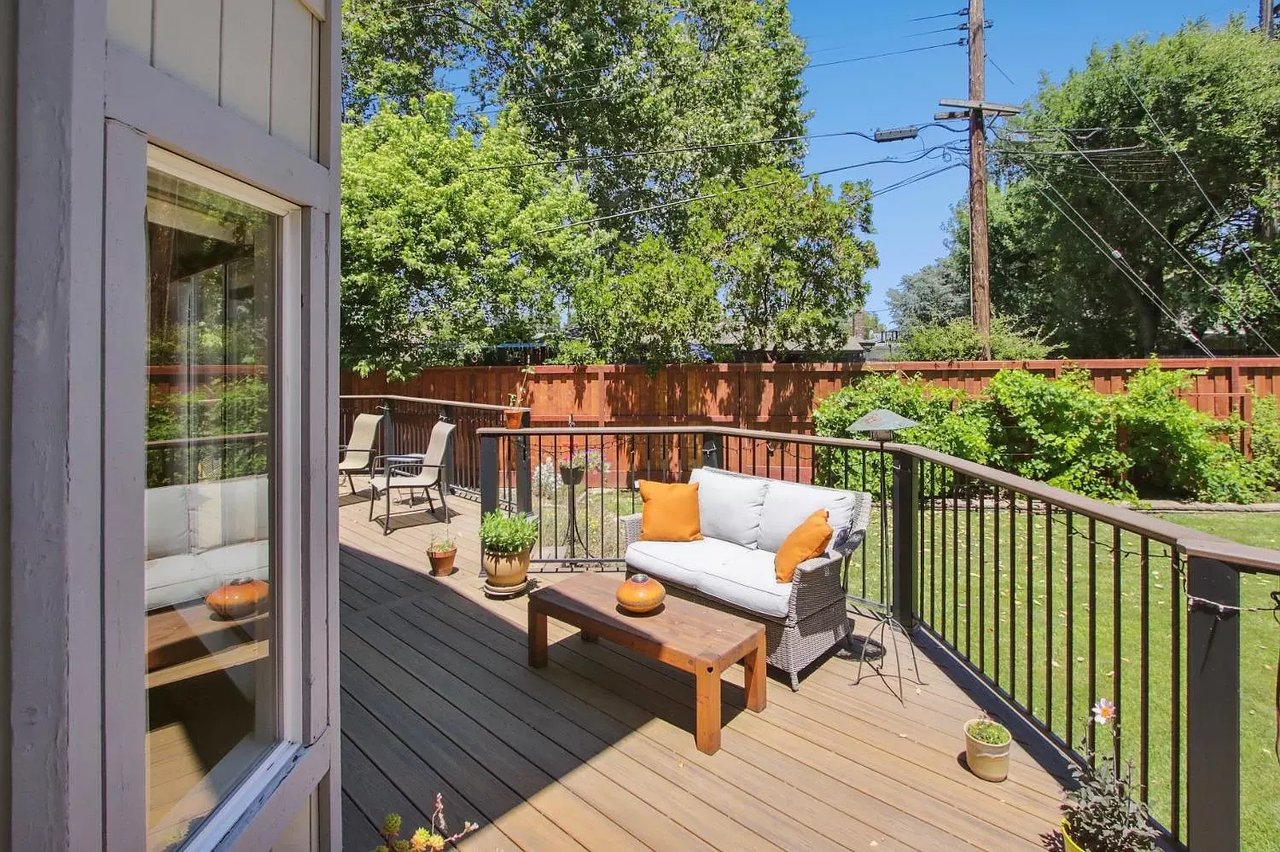 3861 Robie Lee Way