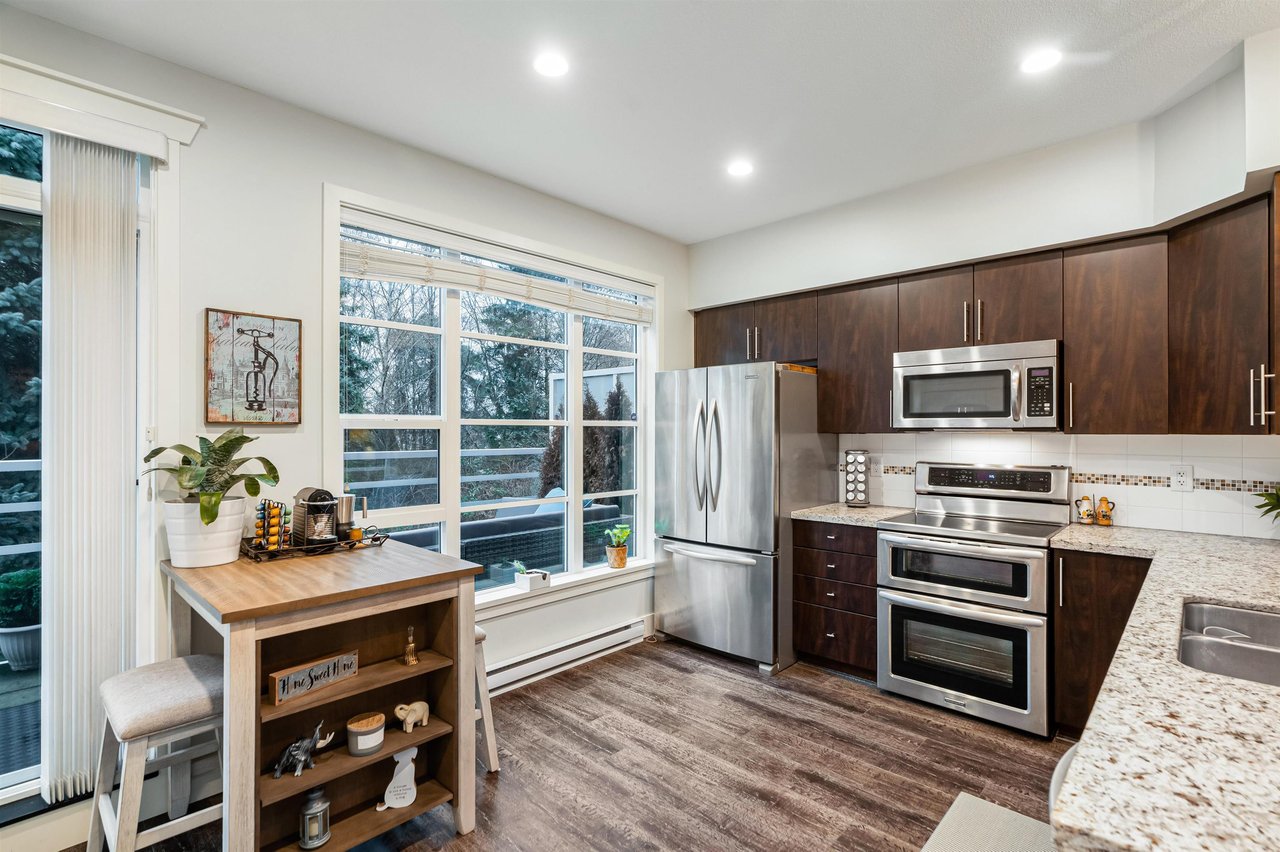 46-15405 31 Ave