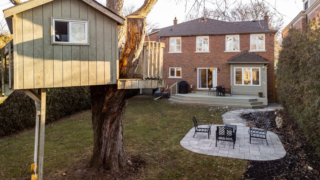 370 Glengrove Ave W