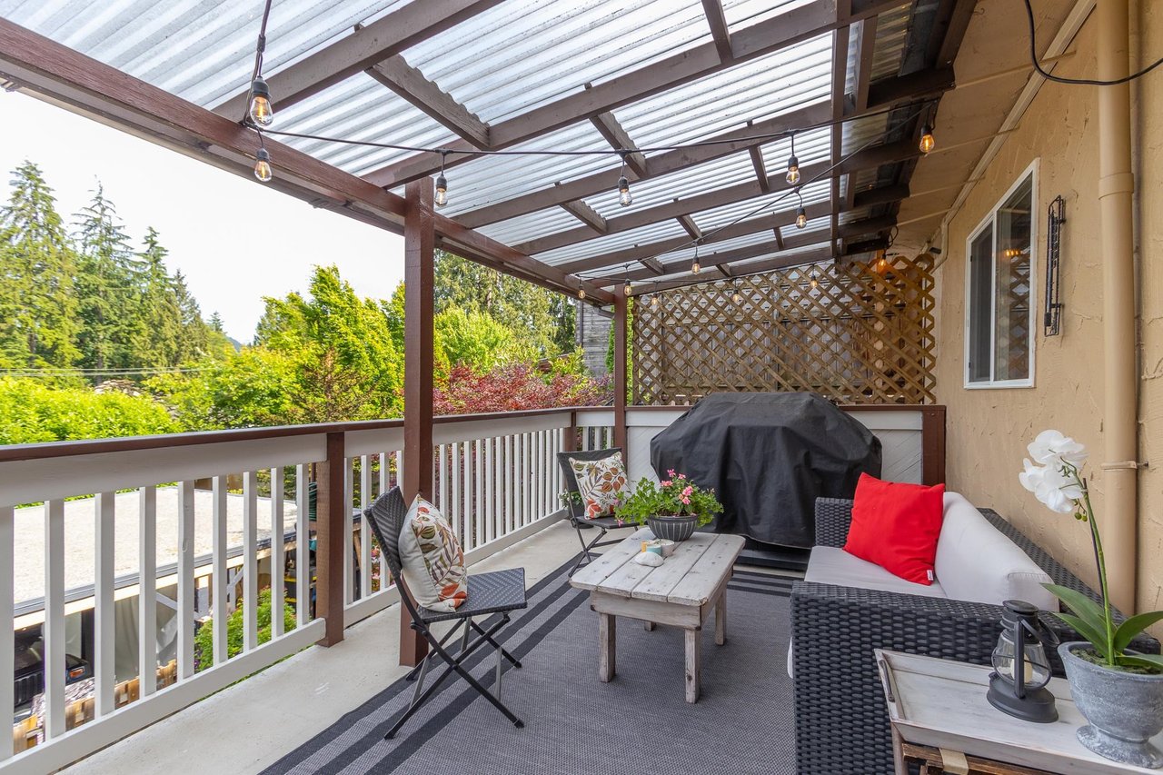 1148 Deep Cove Road, North Vancouver