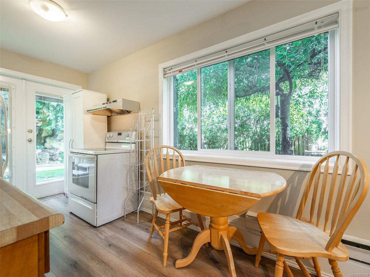 1238 Garry Oak Pl