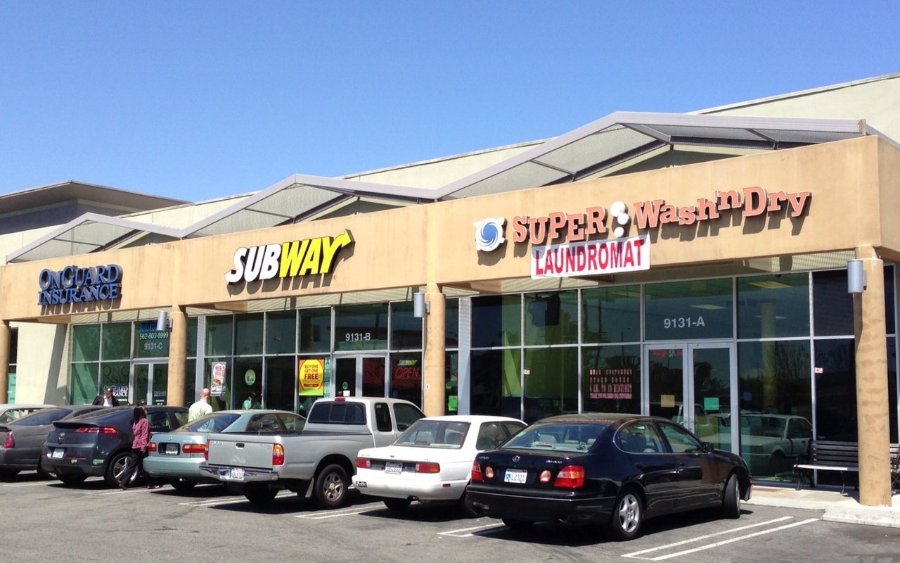 9131 W Imperial Hwy