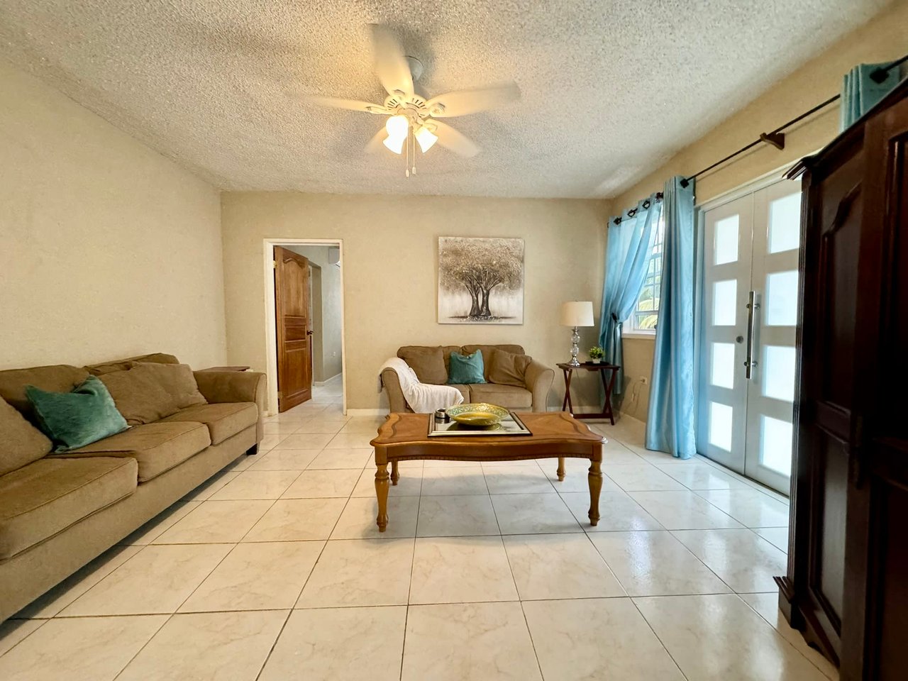 756 Nibbs Estate 1 Bedroom Apartment