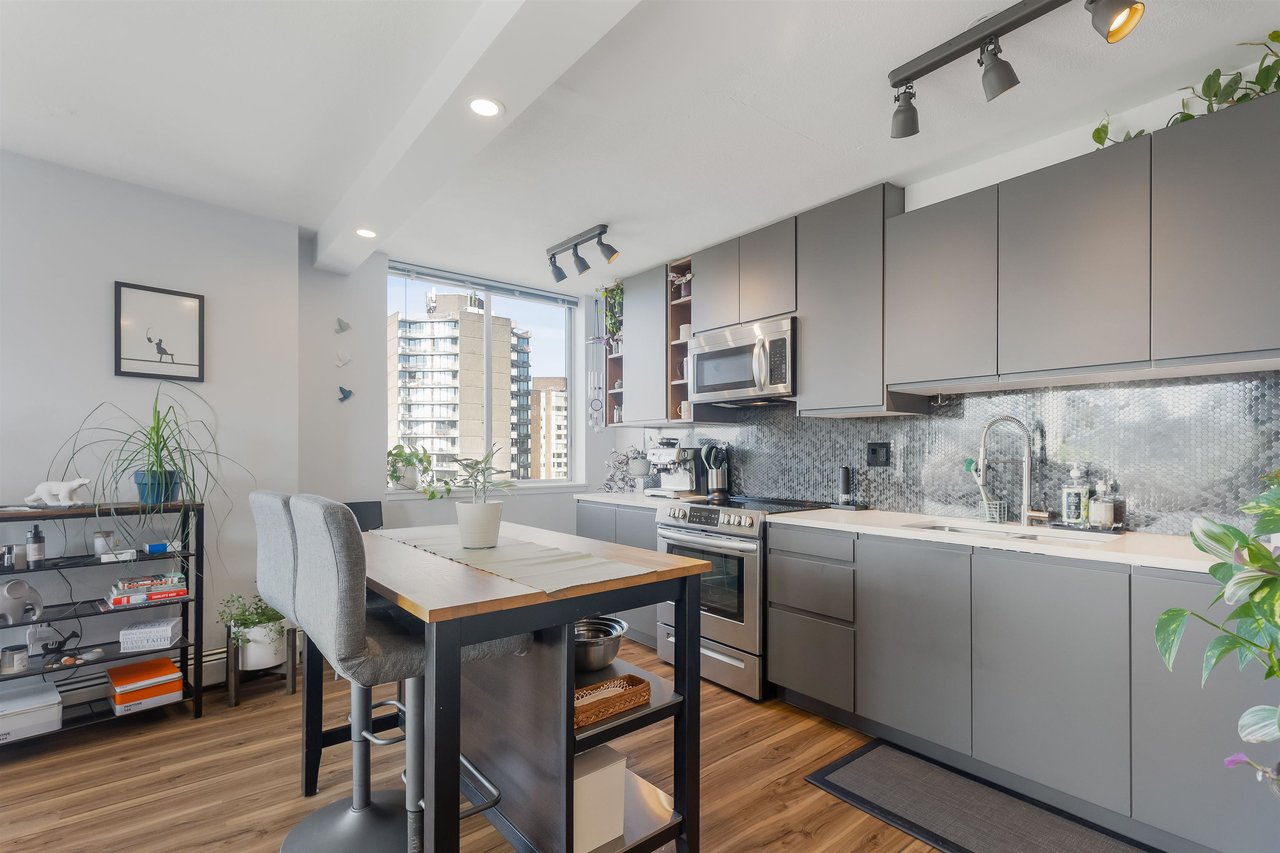 1208-1251 Cardero St