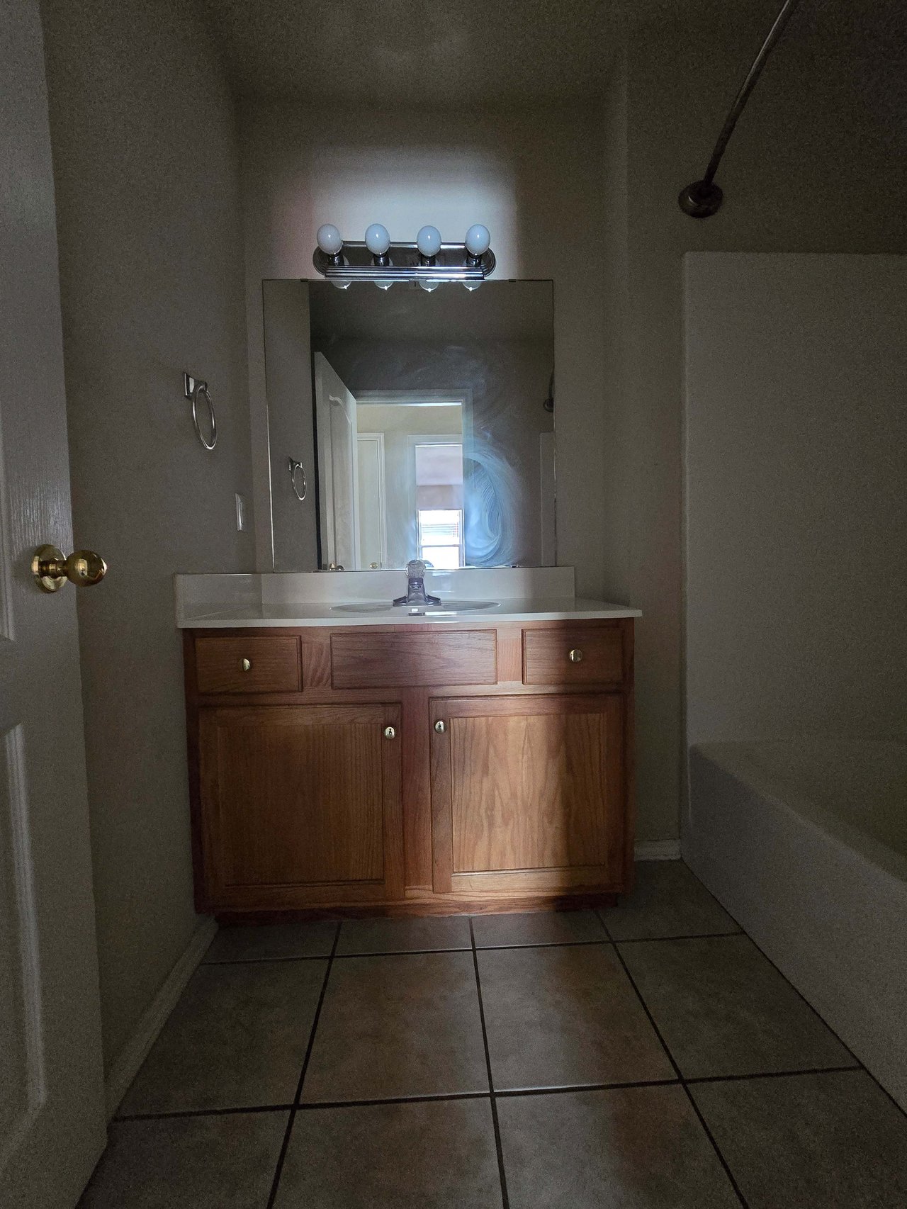 $500 toward first month's rent if leased by October! 1240 Kingston Road