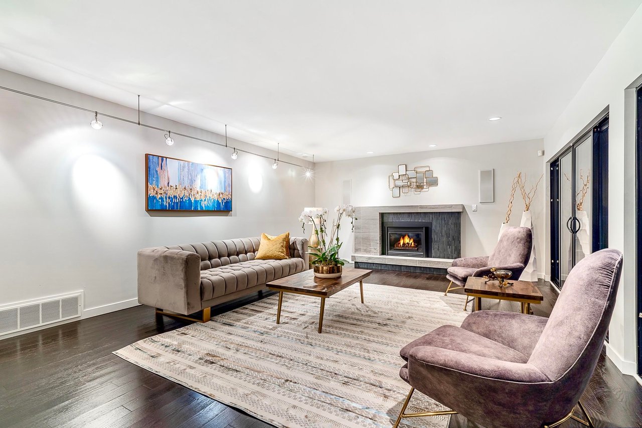 3925 Viewridge Pl