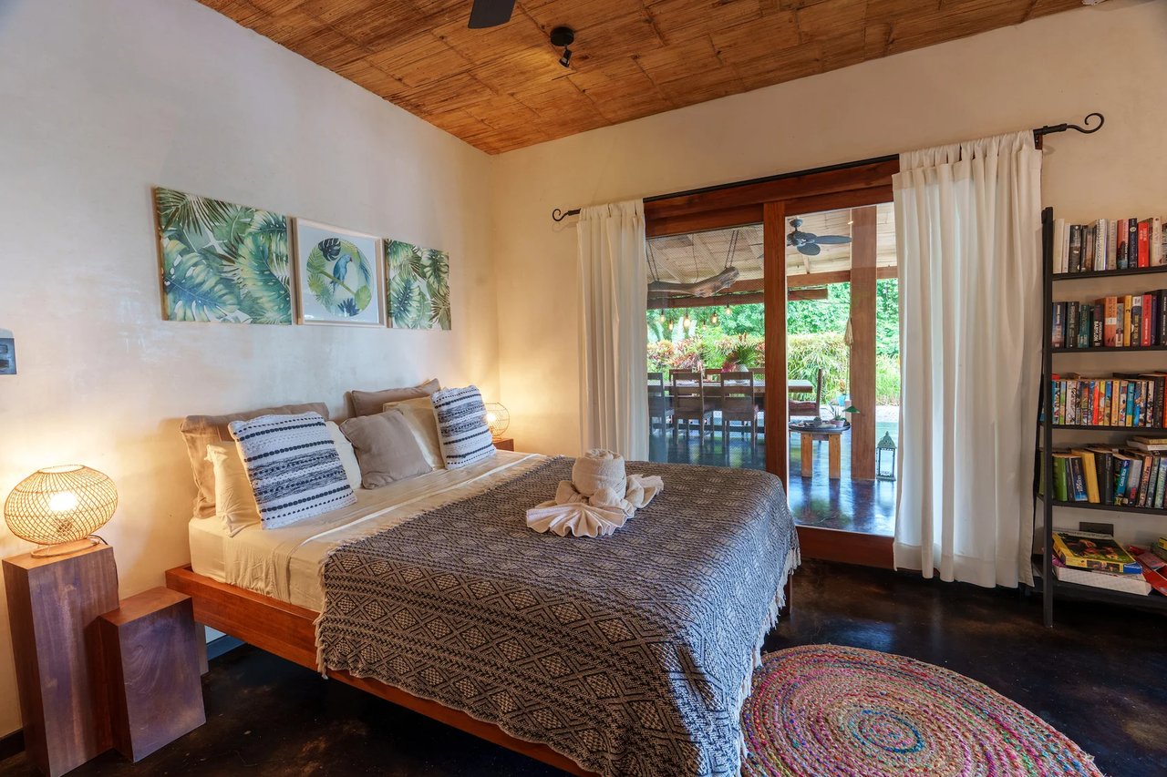 Balinese Vacation Rental Estate, Santa Teresa, Puntarenas