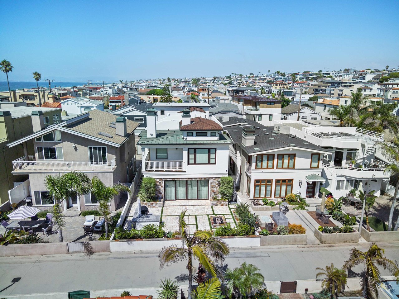 Off Market Trophy Property // Hermosa Beach Walkstreet