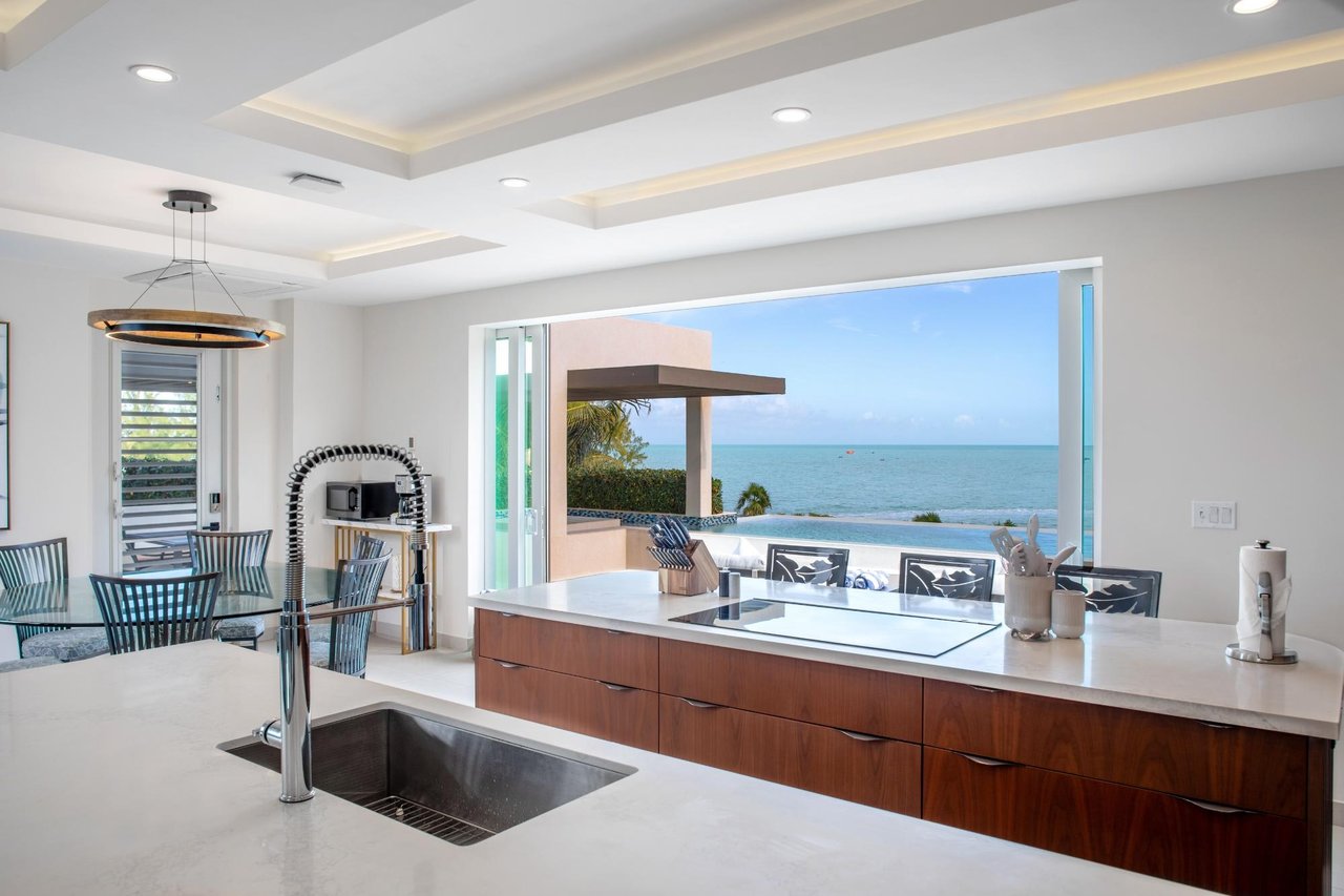 Blue Lagoon Villa