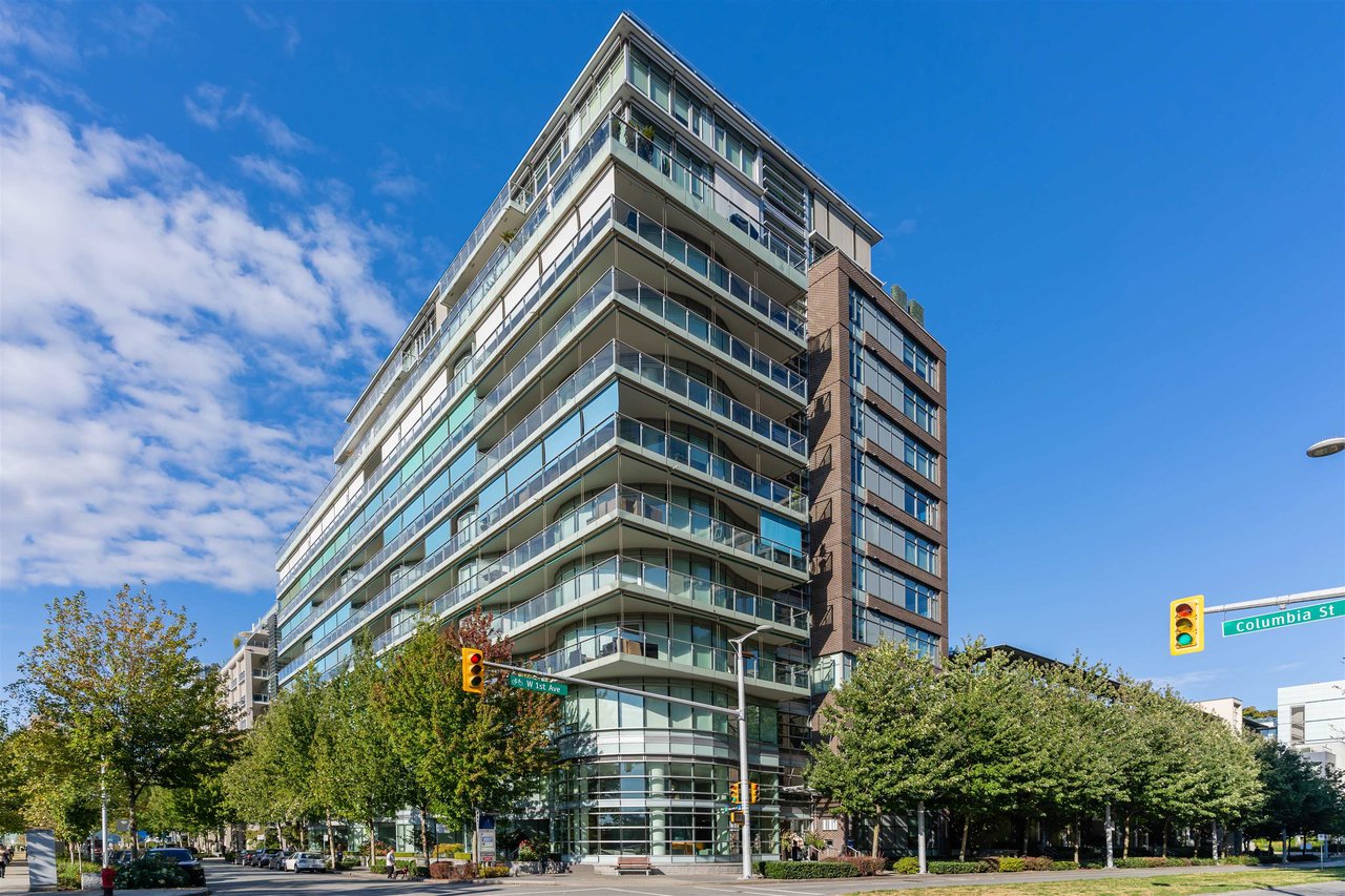 201-181 W 1st Ave