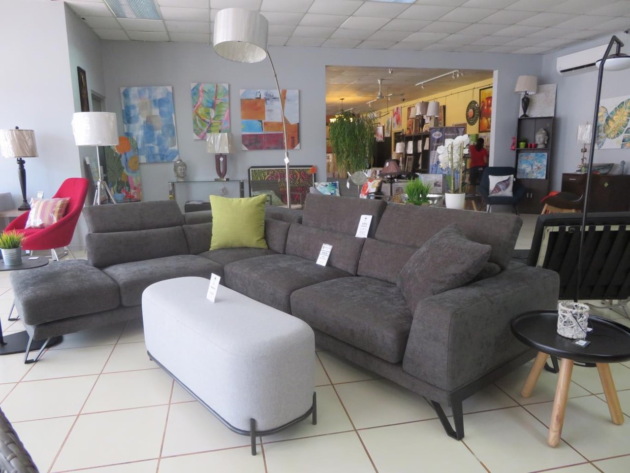 Uvita Profitable Retail Business! So Much More Than a Furniture Store!