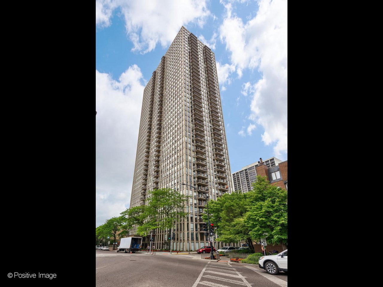 1660 N Lasalle #610
