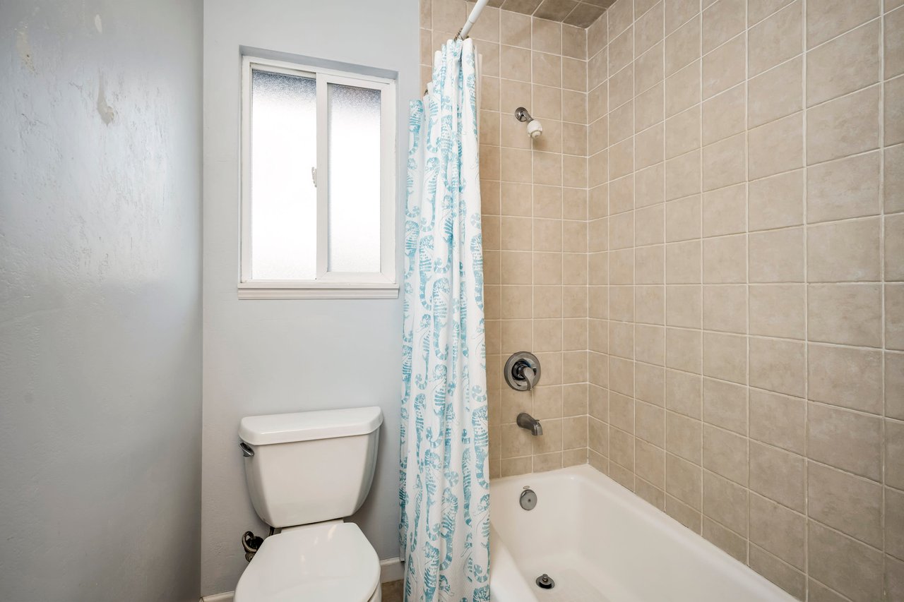4858 Devonshire Place