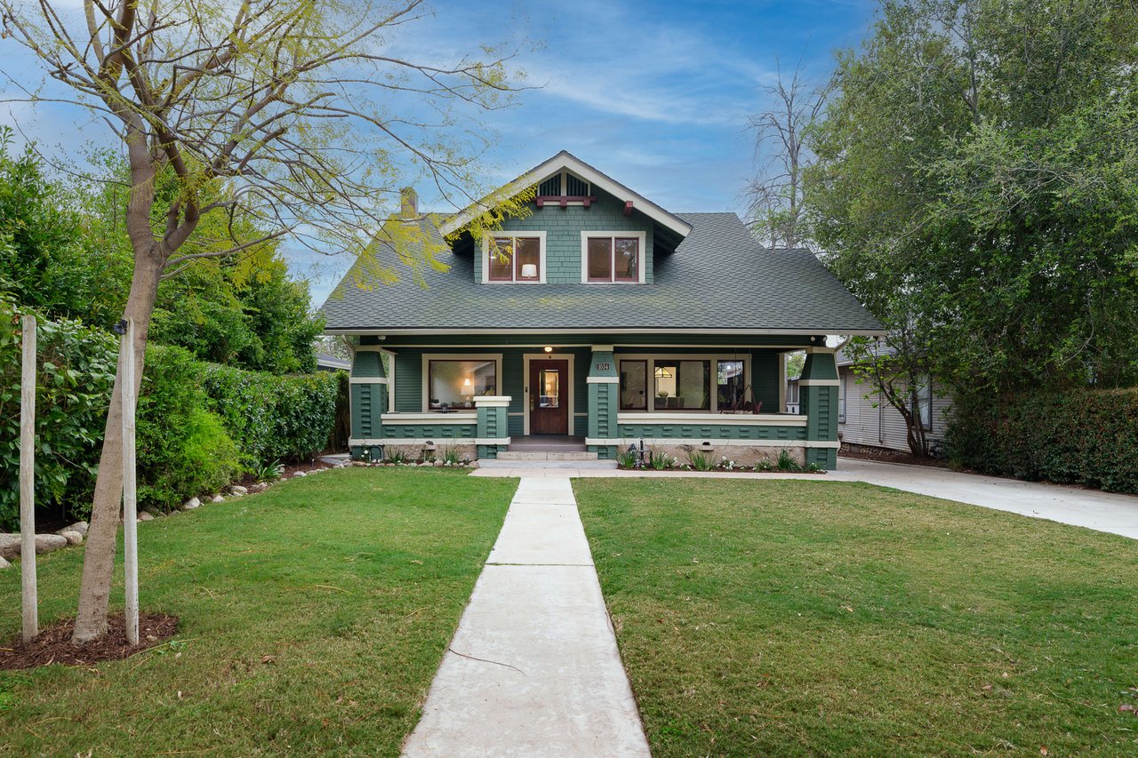 1034 Morada Place