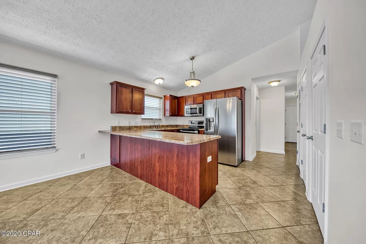 134 White Cap Way