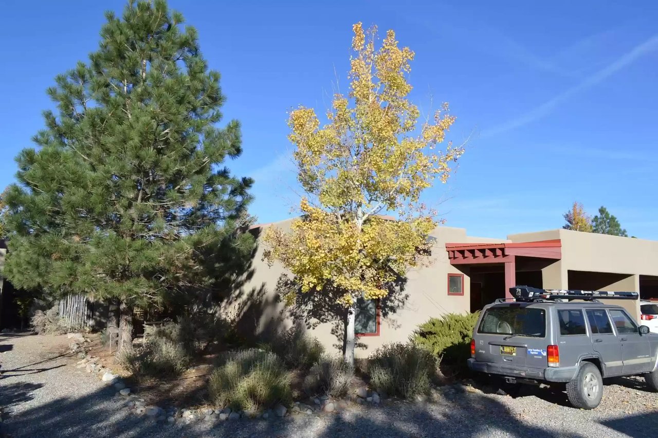 18 Comanche Rd
