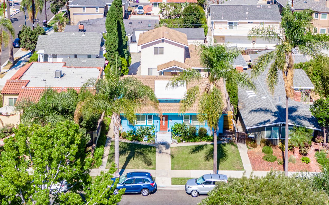 305 Roycroft Avenue