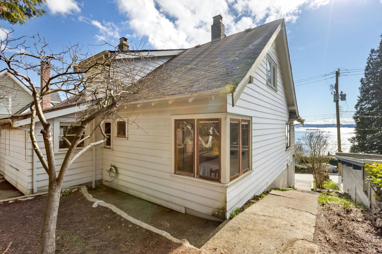 3379 Marine Dr