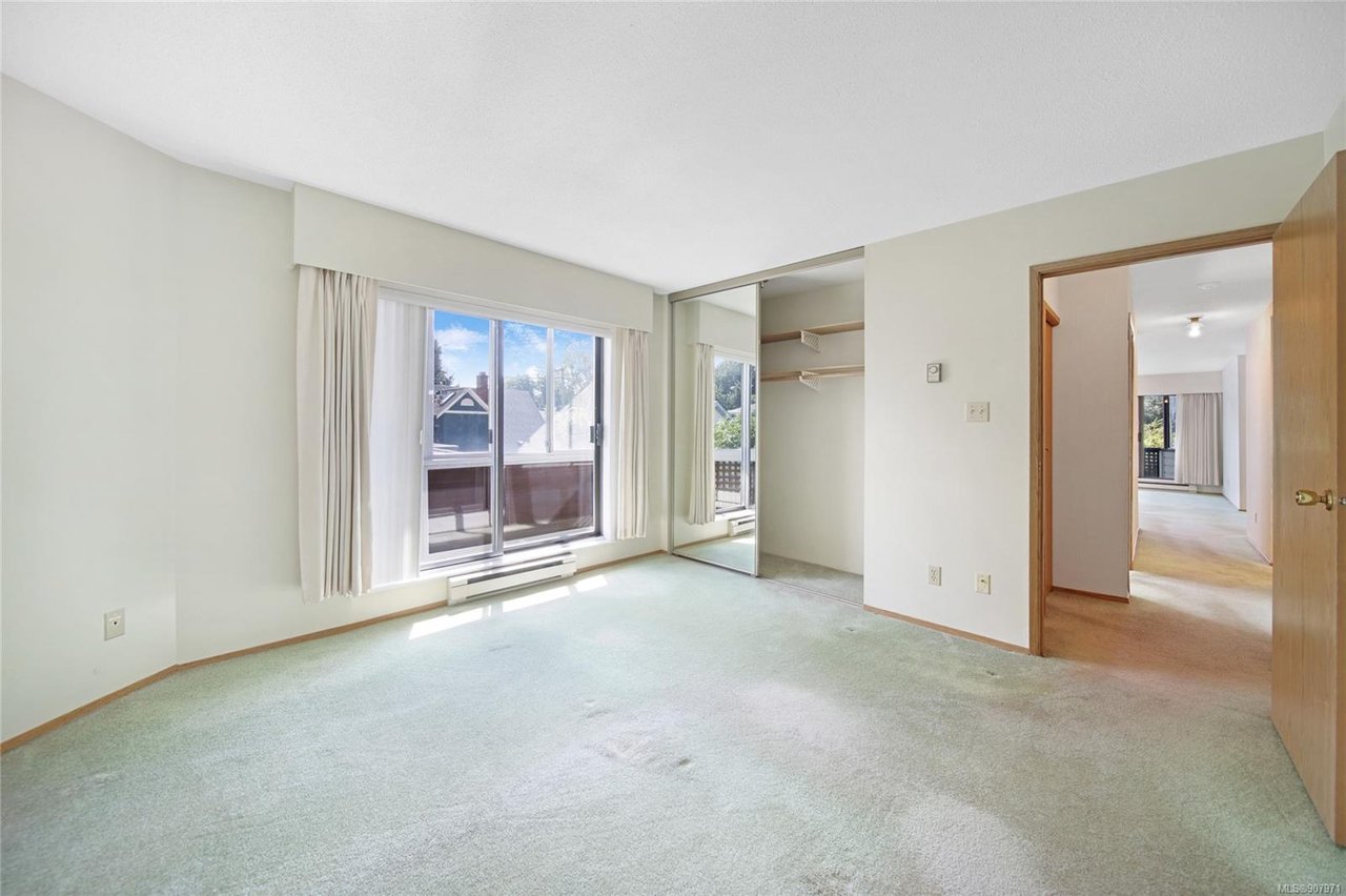 205-1252 Pandora Ave