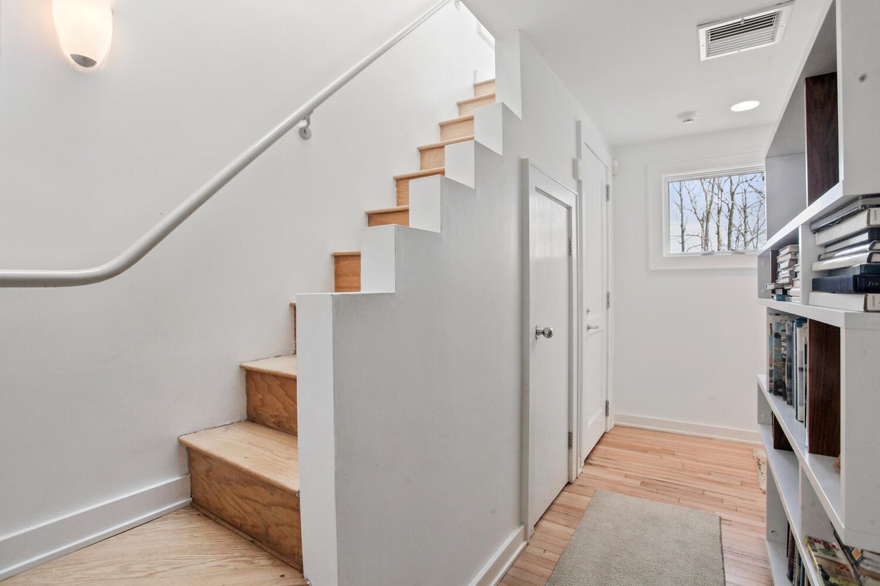 17 Meadow Lane