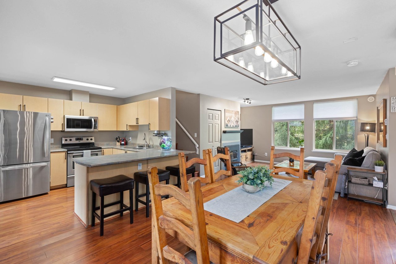 12-7381 Laurel St