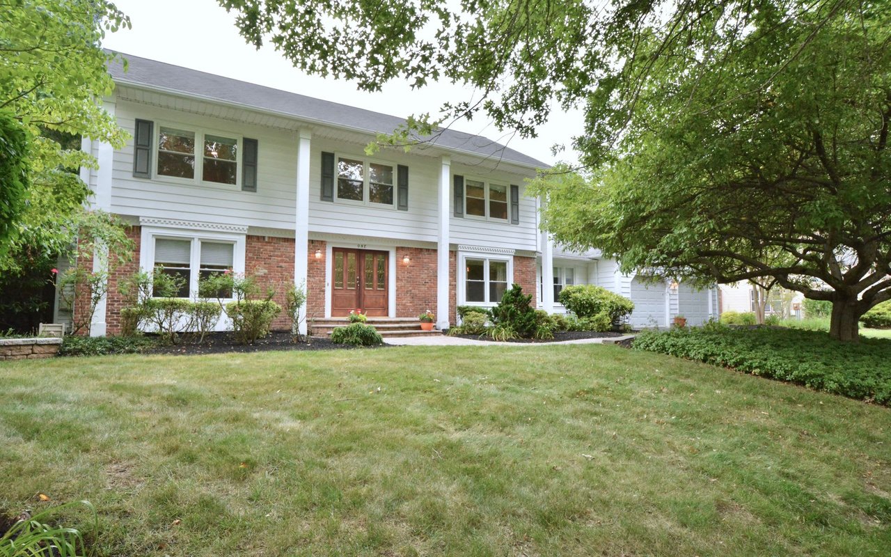 1 W CARTWRIGHT DR