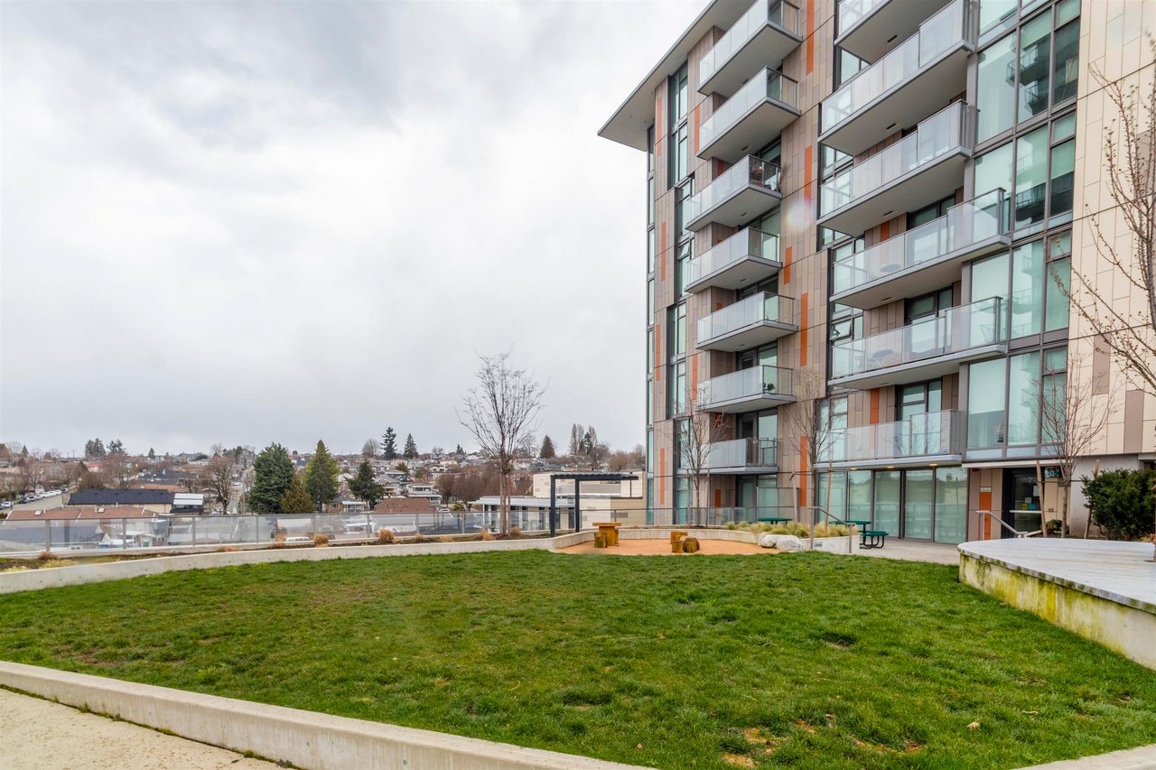 1602-8188 Fraser St
