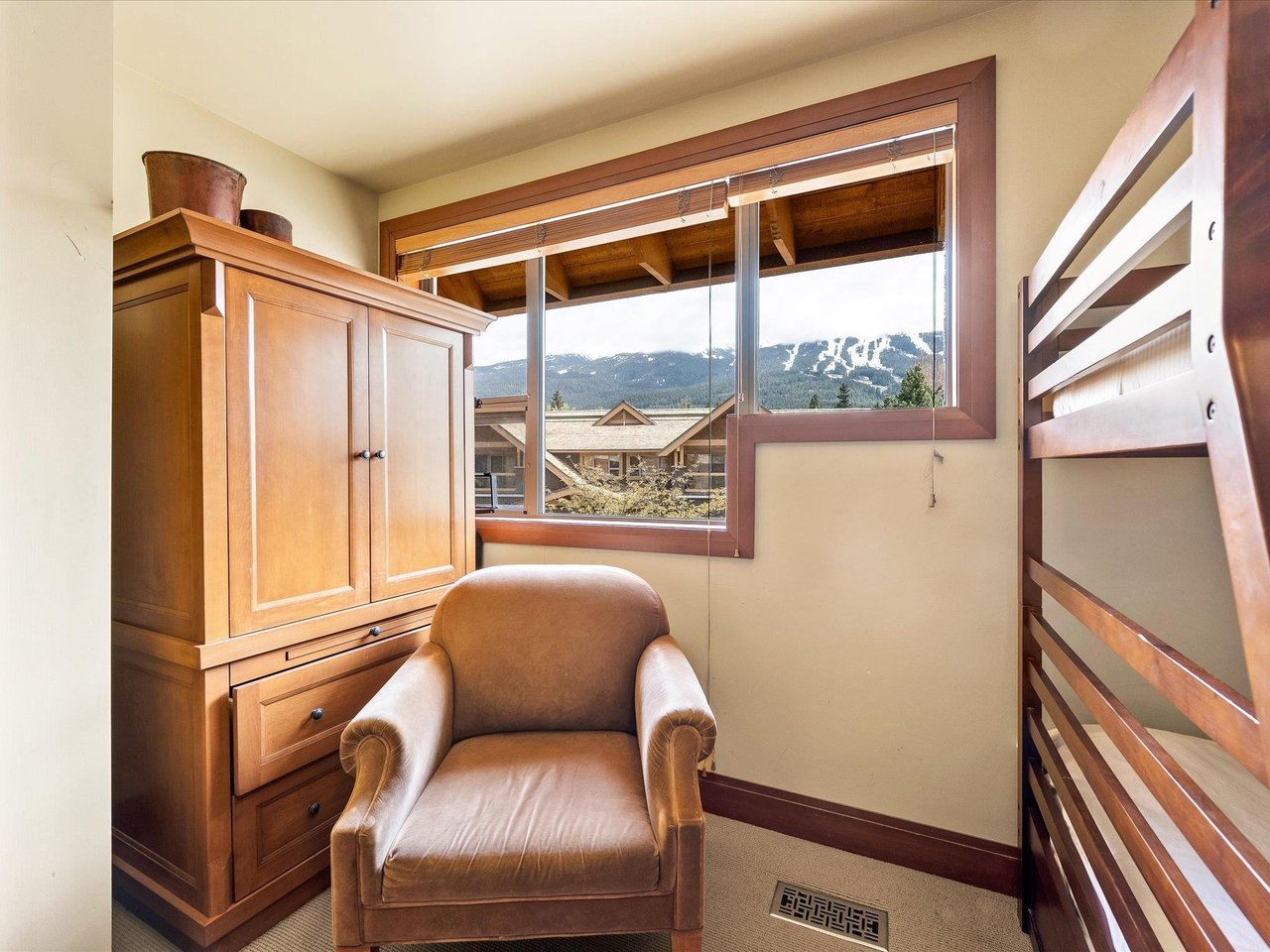 4823 Casabella Cres