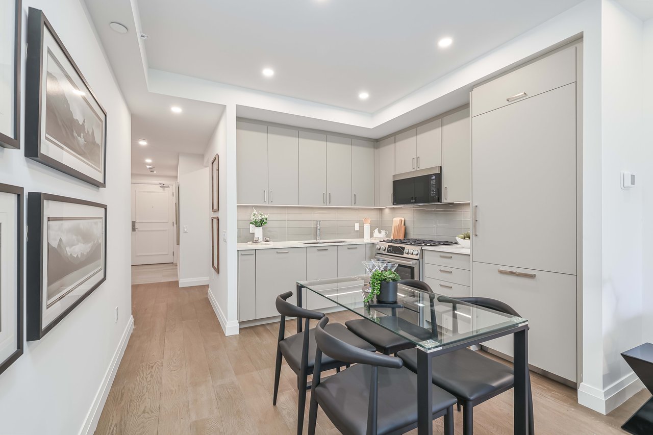 285 Avenue Road Suite #403